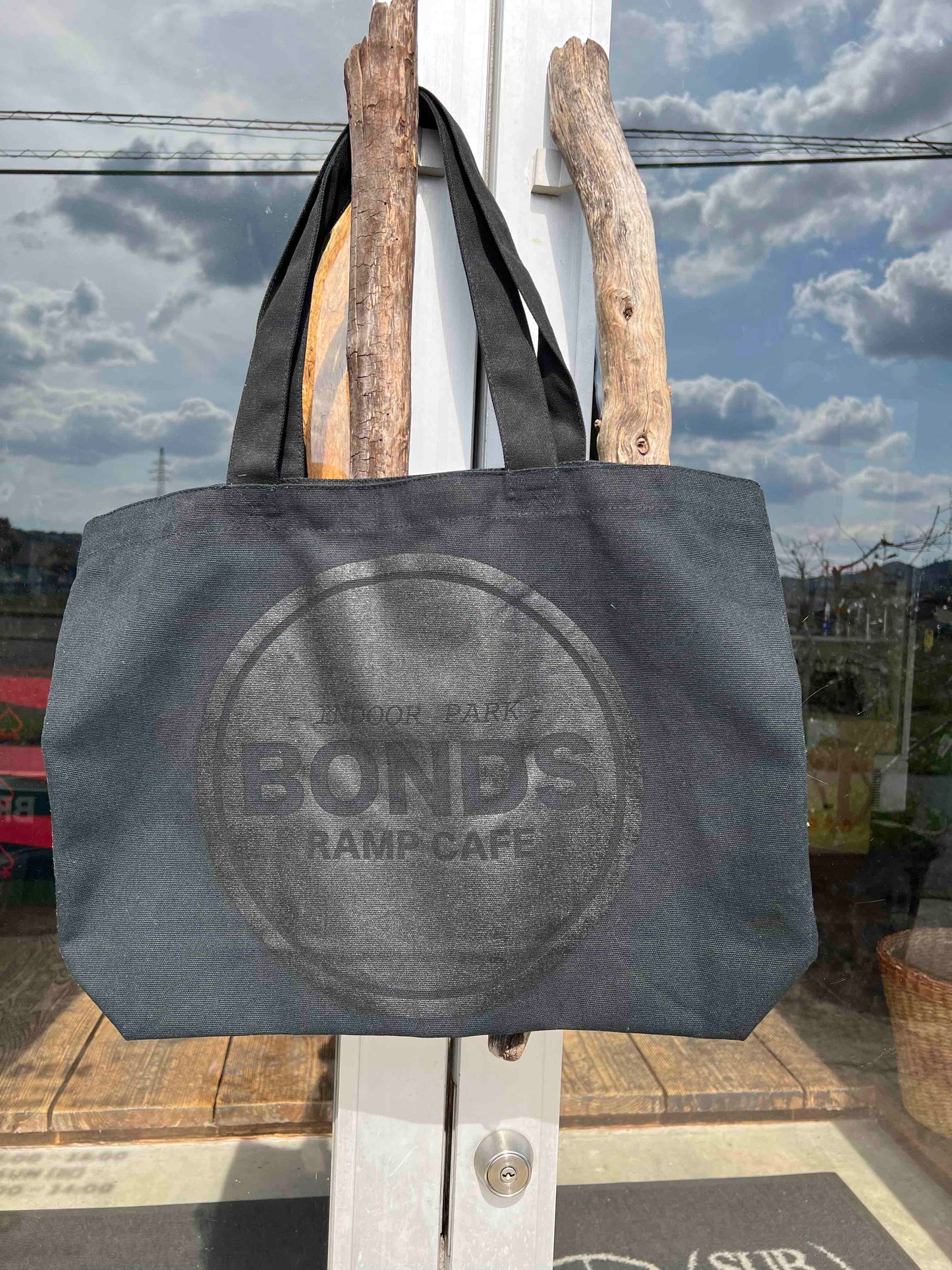 送料無料 BONDSRAMPCAFE オリジナル トートバッグ BLACK 黒 ロゴ入り 通勤通学 カバン 大きめ BMX スケートボード ■
