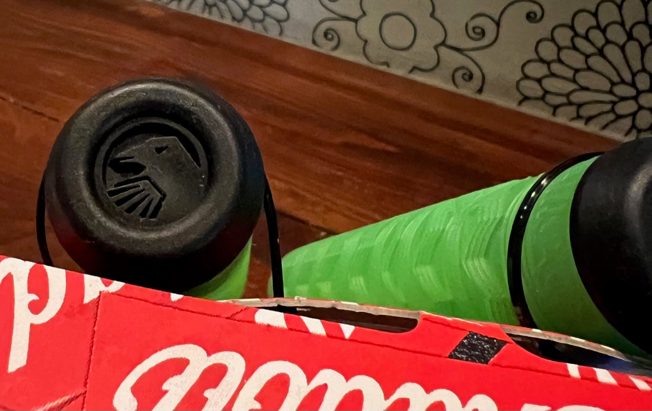 送料無料 BMX GRIP SHADOW シャドウ グリップ GALAXY GREEN ギャラクシー グリーン カスタム パーツ 全国通販可能 ◎■