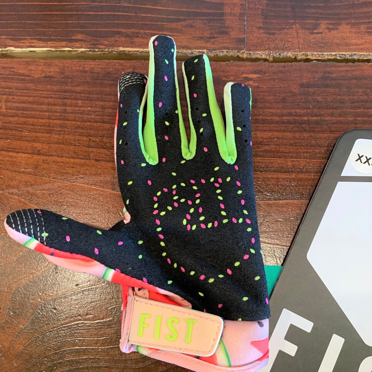 ★ SALE 送料無料 FIST HANDWEAR フィスト BMX XXSサイズ グローブ WATERMELONS YOUTH GLOVE BMX キッズ 手袋 全国通信販売可能■