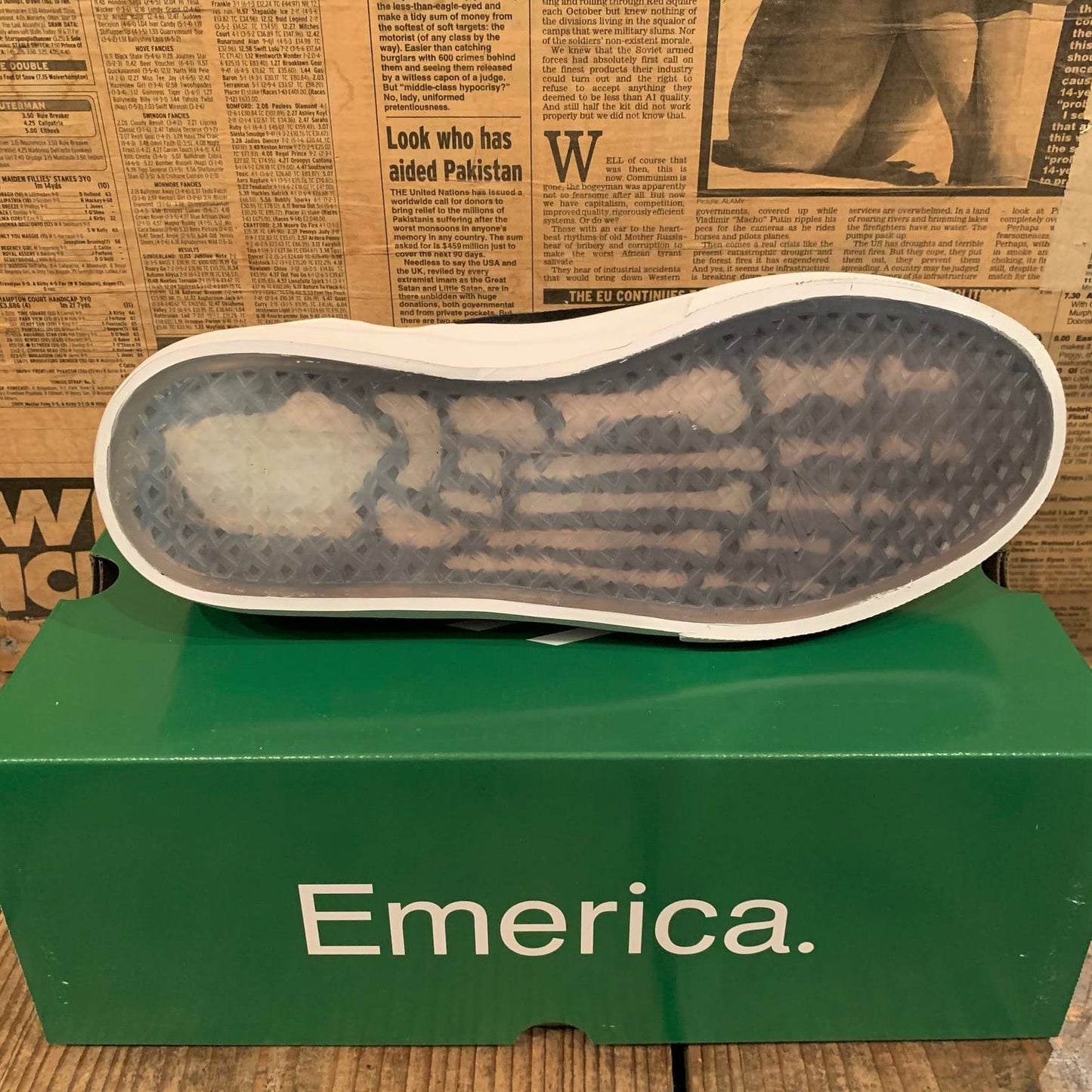 ★送料無料 SALE商品 EMERICA エメリカ スリッポン WINO CREATURE 27センチ クリーチャー スリッポン スケートボード BMX アパレル 人気 取扱店 岡山○