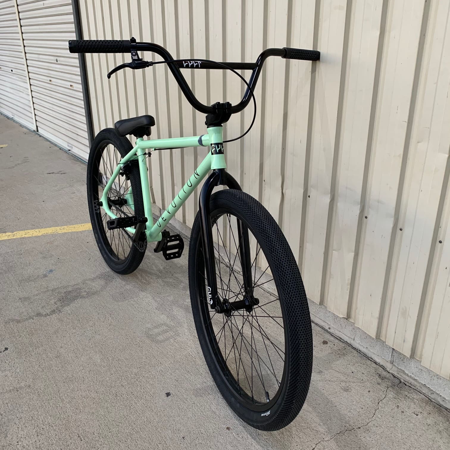 送料無料 BMX 完成車 26インチ DEVOTION TIFFANY BLUE ティファニーブルー BMX 大人用 街乗りにおすすめ  乗りやすいサイズです