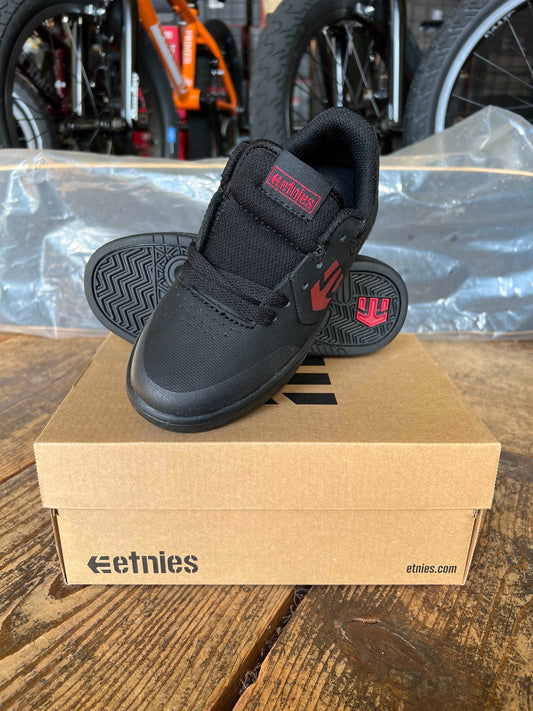 ETNIES エトニーズ KIDS MARANA BLACK/RED/BLACK 19cm BMX SKATEBOARD シューズ 正規代理店契約商品 ■