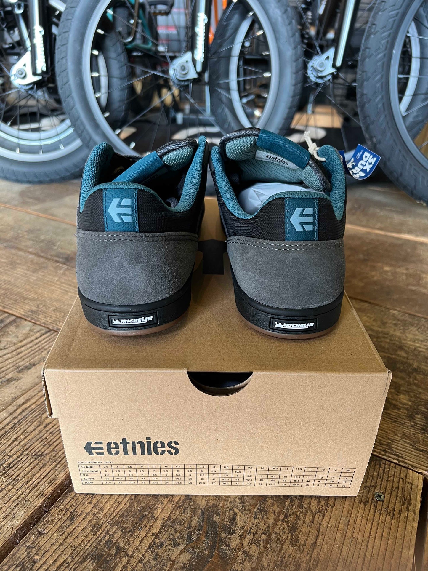 ETNIES エトニーズ MARANA GREY/BLACK/SLATE 26.5cm BMX SKATEBOARD シューズ 正規代理店契約商品 ■